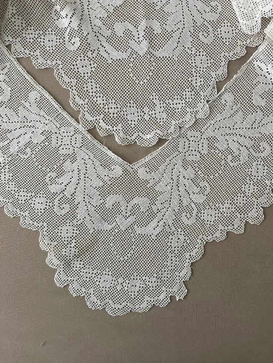 Crochet Lace Trim Vintage Floral Motif