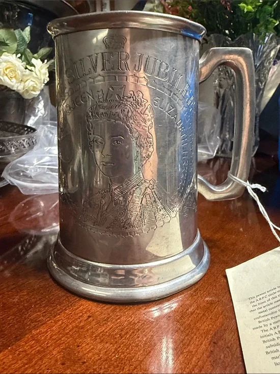 Queen Elizabeth Silver Jubilee Commemorative Tankard - Pewter