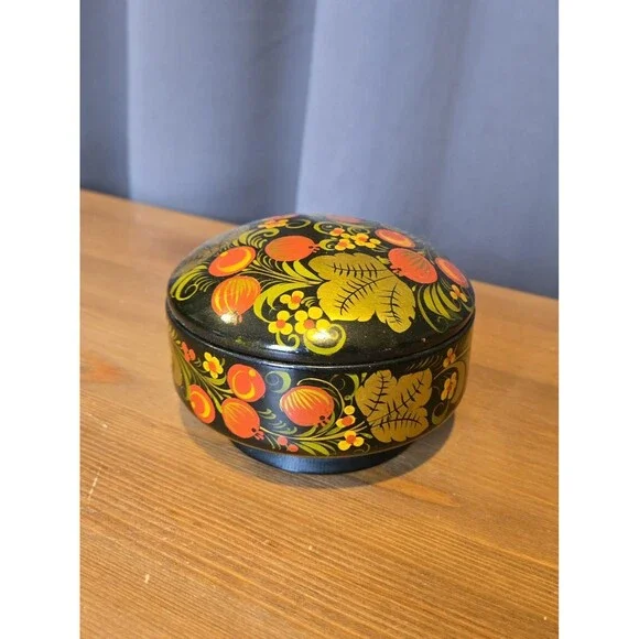 Vintage Russian Black Painted Lacquer Box Hand Painted Floral 5