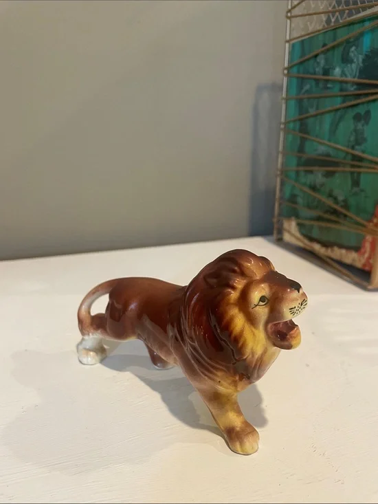 Brown Ceramic Lion Figurine  Decor vintage