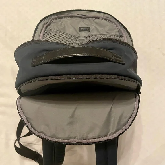 Away Men's Backpack in Navy and Gray