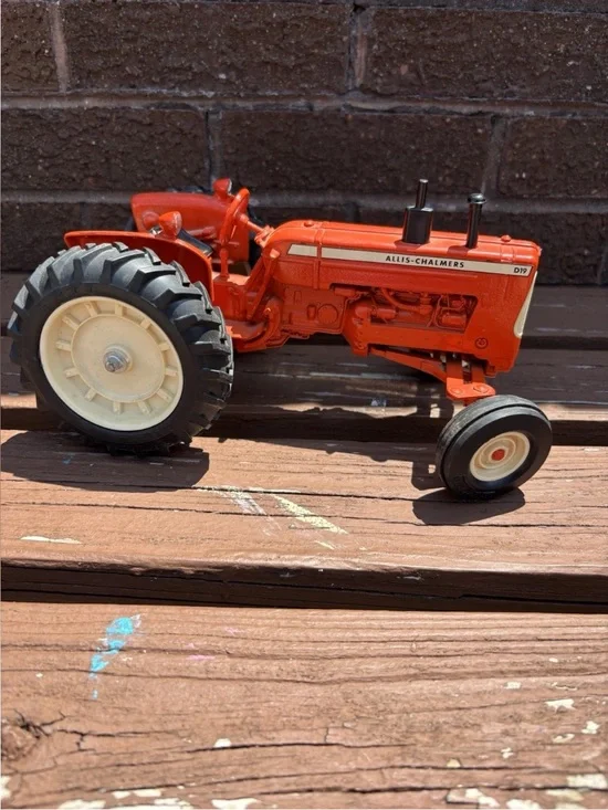 Vintage Ertyl 8