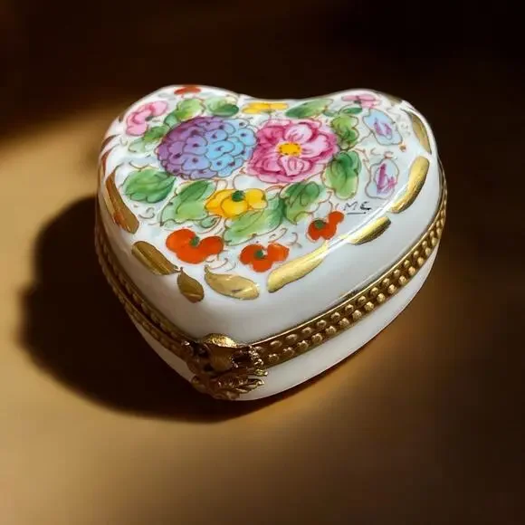 Authentic Limoges Mini Heart Trinket Box, Engagement Ring Box, Pillbox Floral
