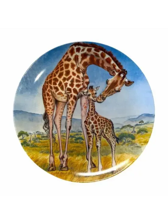 Vintage 1981 Knowles “A Kiss for Mother” Giraffe 8.5” Porcelain Collectors Plate