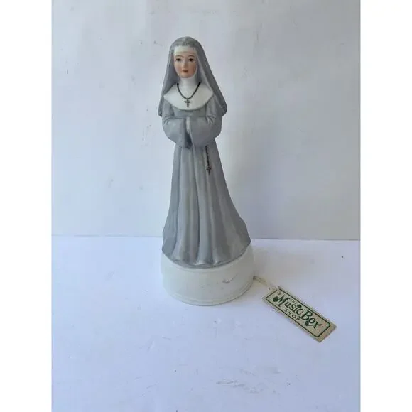 Schmid Bros. Vintage Ave Maria Music Box Nun Women Praying Music Box‎ Shop 8.5”