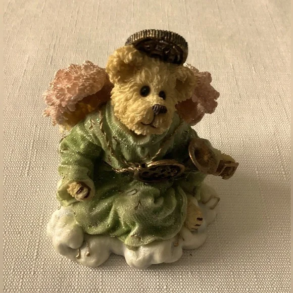 Boyd Bears Resin Figurine