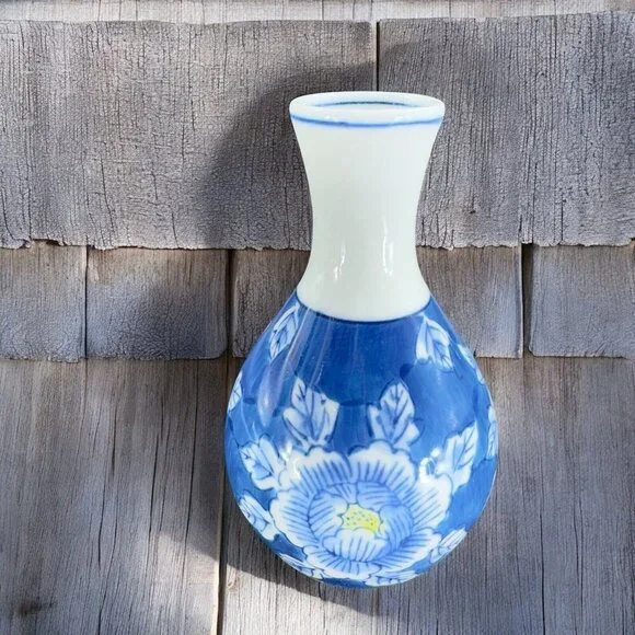 Japanese Porcelain Sake Bottle Vase Mino Ware Tokkuri Blue White Vintage Ceramic