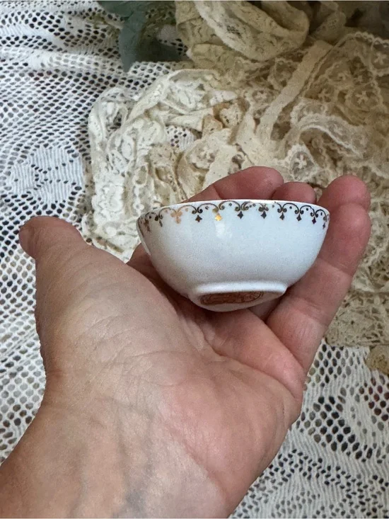 Handheld White Ceramic Decorative Bowl with Gold Accent