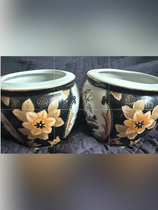 Vintage Asian Chinoiserie Black & Gold Porcelain Planter Pots Pair⁠