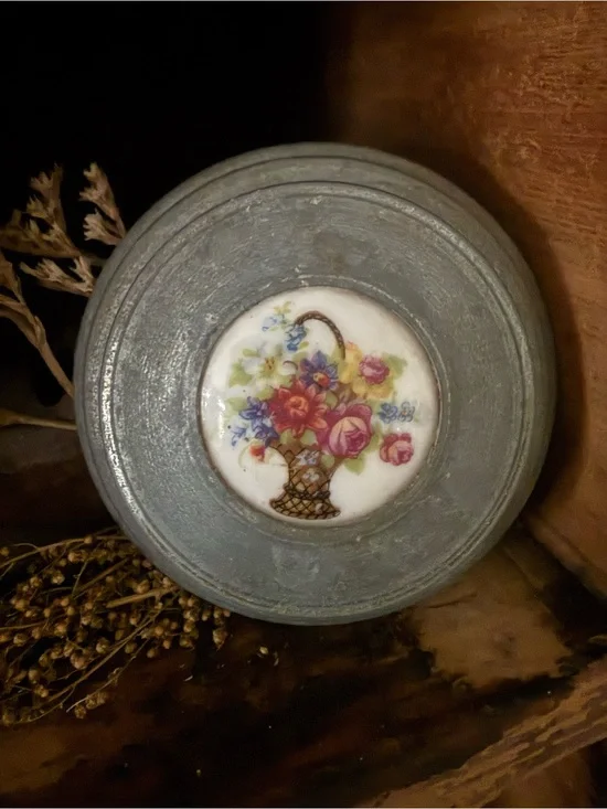 Vintage Floral Basket Ceramic/Porcelain Design Galvanized Lid Home Decor