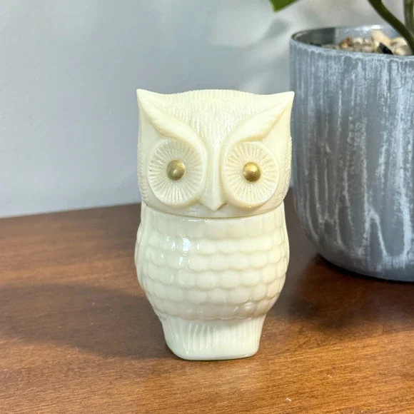 Vintage 1970's Avon Owl Charisma Cream Sachet Empty Bottle Figurine Milk Glass