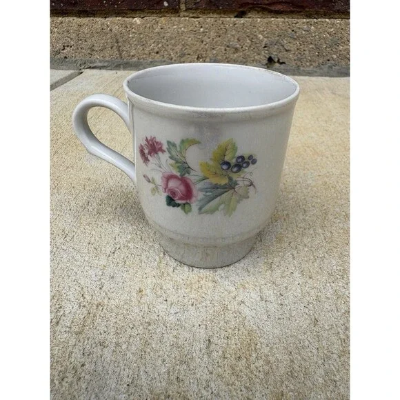 Vintage 1950-70s USSR Russian Dulevo Dulyovo Porcelain Glazed Demitasse Cup 6 oz