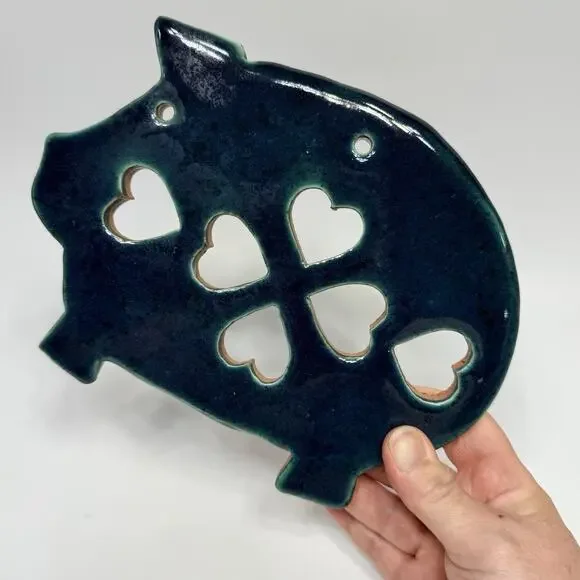 1990s Pottery Clay Pig Trivet Hearts Wall Decor 8