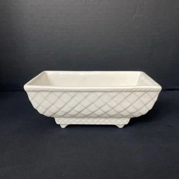 Vtg Hull Pottery Planter Marked USA 404 White‎ Ivory Diamond Pattern Crosshatch