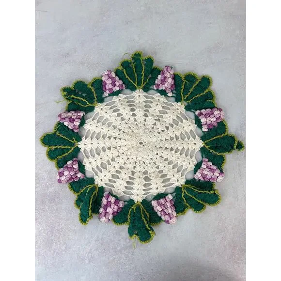 Vintage‎ Attic Treasure Handmade Crochet Grape Doily Art Nouveau 13”