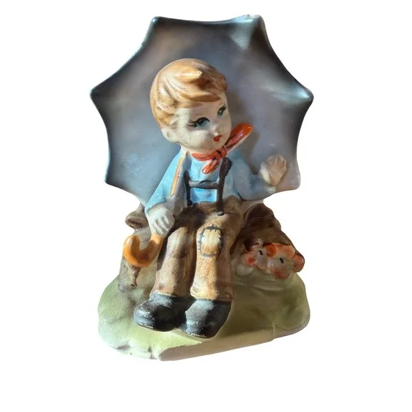 Vintage Arnart 5th Ave Boy under Umbrella Figurine Hand Painted Japan‎ 22/679