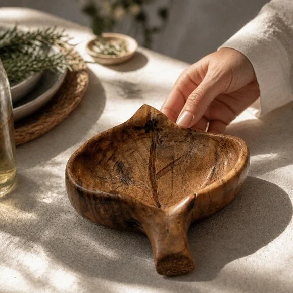 Wooden Leaf Bowl Unisex Medium Brown Very Good Hand Carved Rustic Art