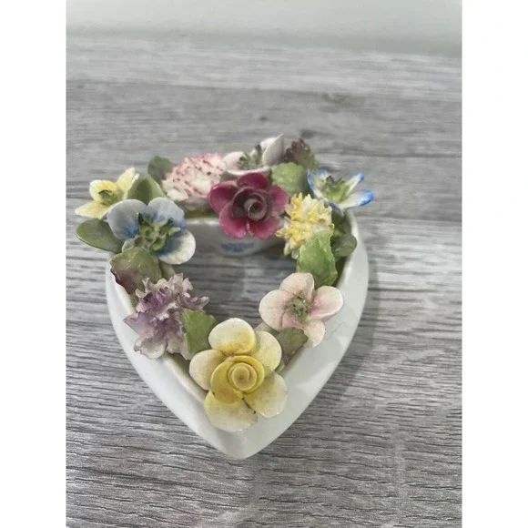 Coalport Bone China Floral Heart‎ Figurine Made in England Multi Color Porcelain