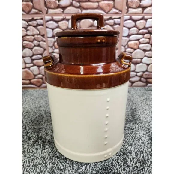 McCoy Pottery #331  Brown Milk Bottle With Lid Bean Pot Pattern USA