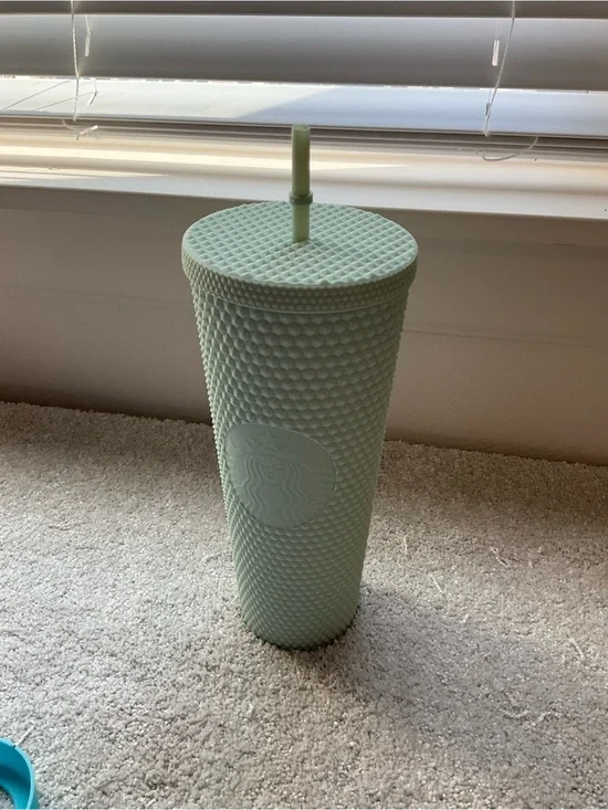 New  Starbucks China 2021 Matte Mint 24oz Studded Tumbler Straw Cold Cup