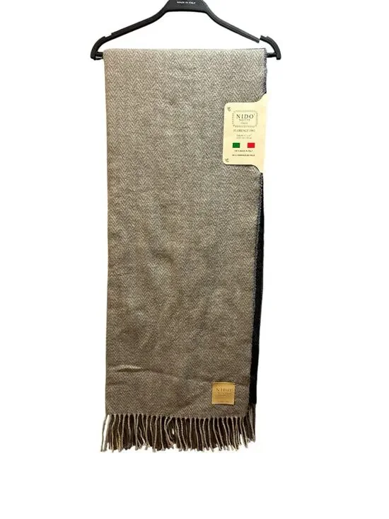 Nido Notte Italia throw blanket gray and cream herringbone pattern with fringe