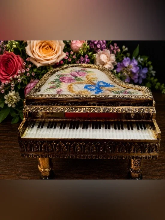 Vintage Grand Piano Musical Box – “Danube Waves”