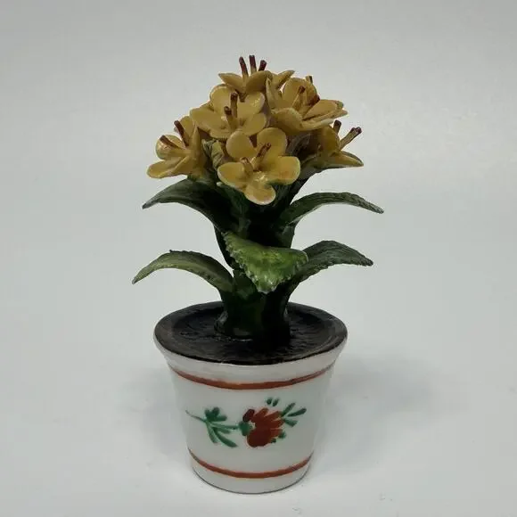 Miniature Dresden Porcelain Flower Pot Plant hand Painted Yellow 2.5