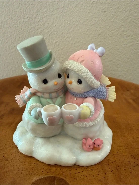 Precious Moments Pastel Snow Couple Figurine - Pink, Mint, Cream Y2K