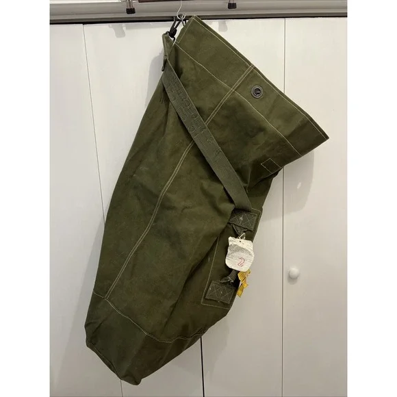 1953 Korean War Era‎ Duffel Bag ~ Named USN Treasure Island ~ 1957 FLIGHT TAG!!