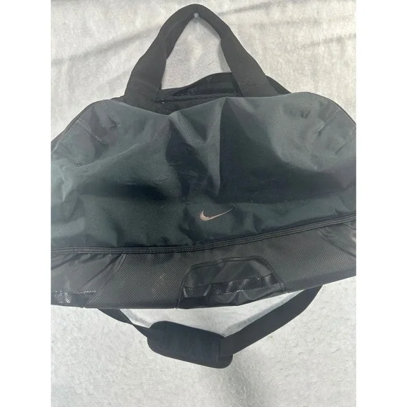 Nike Brasilia Green Training Duffel Bag Gym Travel Padded Shoulder Strap 24 Inch