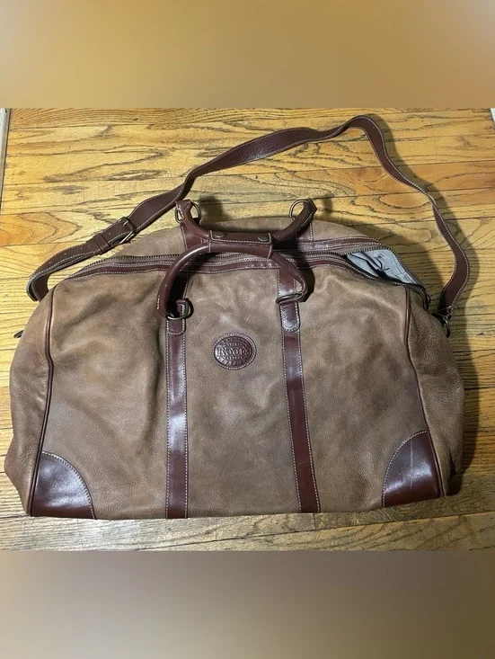 Roots Blackberry Two-Tone Brown Leather Vintage Duffel Bag Vacation Travel