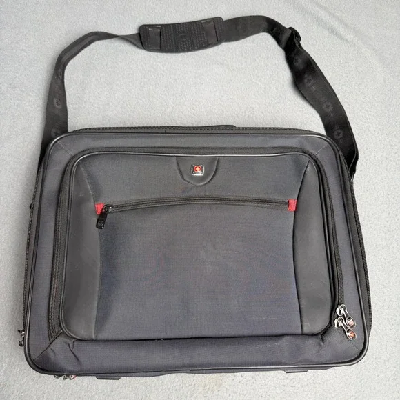 SwissGear Wenger Insight Laptop Messenger Bag Black Gray GA-7439-14 Briefcase