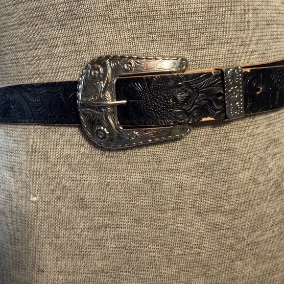 Vintage Western Black Embossed‎ Leather Belt Silver Longhorn Bull Buckle Floral