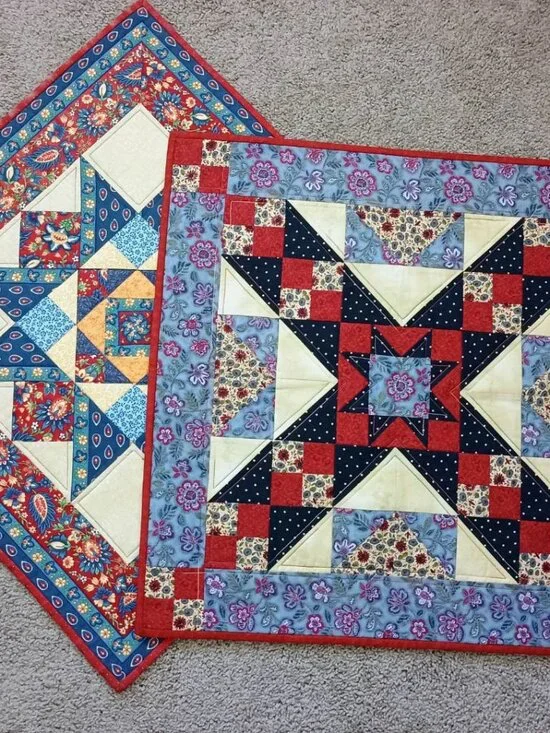❤️RED BLUE TAN GOLD QUILT STAR WALLHANGINGS (SET OF 2) AMERICANA PATRIOTIC