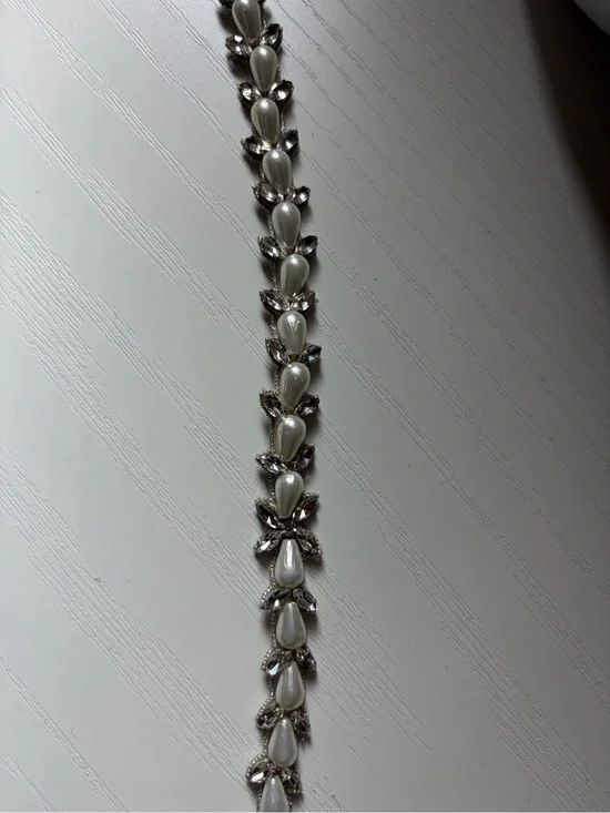 Elegant White Pearl Teardrop Bridal Belt with Clear Crystal Accents