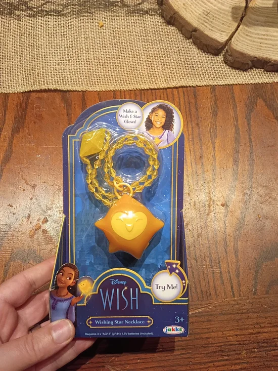 Disney Wish Light-Up Star Necklace - Yellow and Purple Packaging