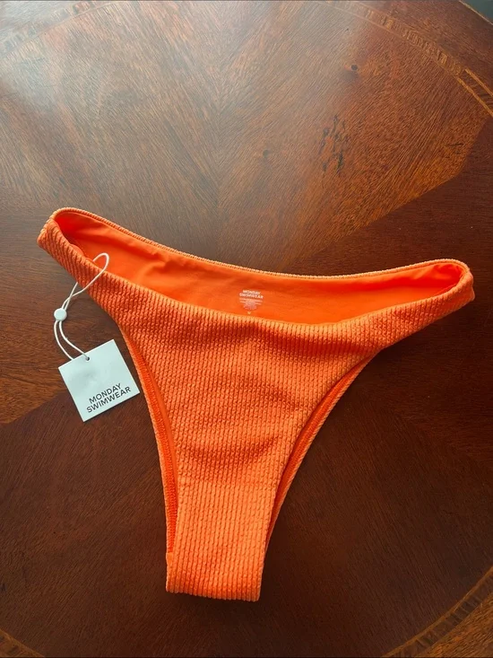 NWT Monday Swimwear Tamarama Bottom - Cantaloupe, Size Medium