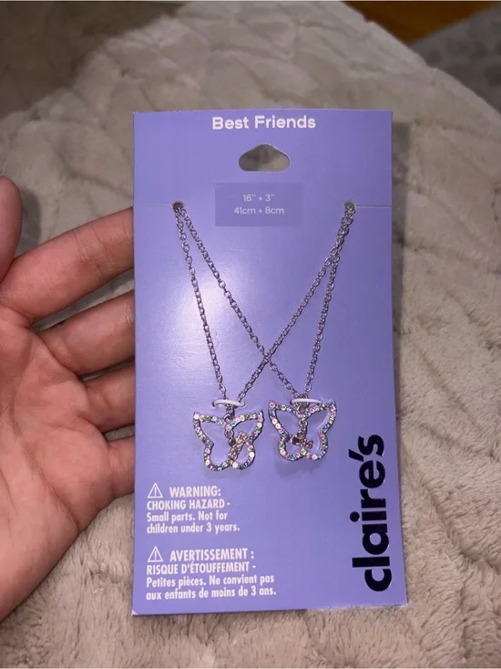 NWT-Claire’s “big sis/lil sis” BFF Necklace