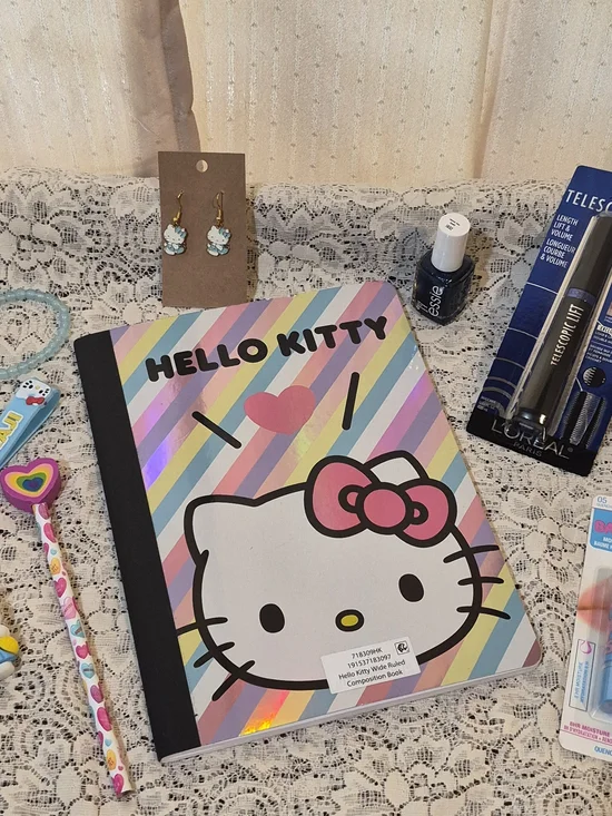 BRAND NEW Hello Kitty & Blue Beauty Aesthetic Bundle 💙