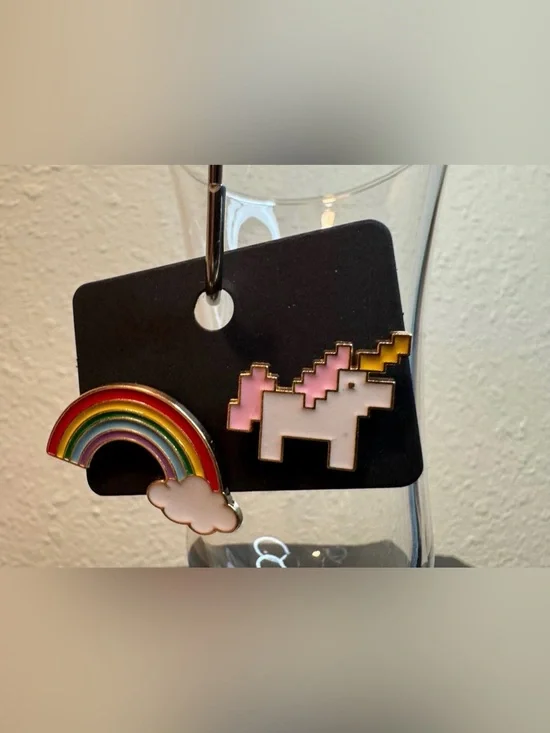 Rainbow Unicorn Enamel Pin Pair 8-Bit Fantasy Gaming Retro Pink Rainbow