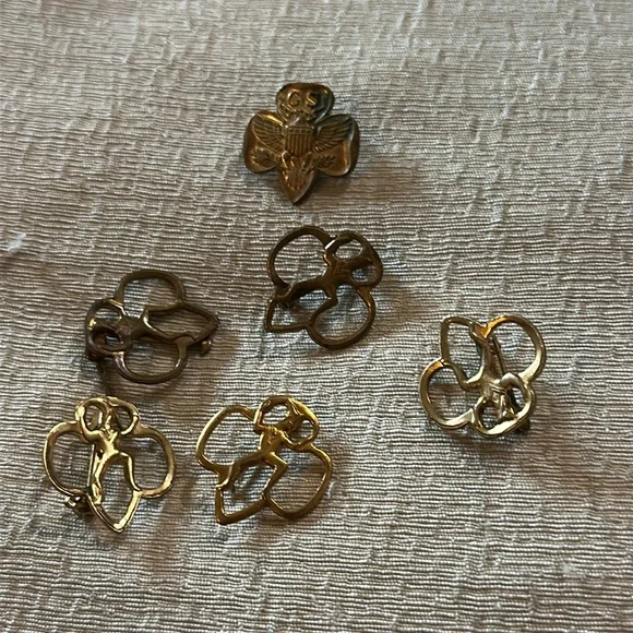 6 Vintage‎ Girl Scouts Brownie Elf Trefoil Pin Gold Tone Lapel Pins
