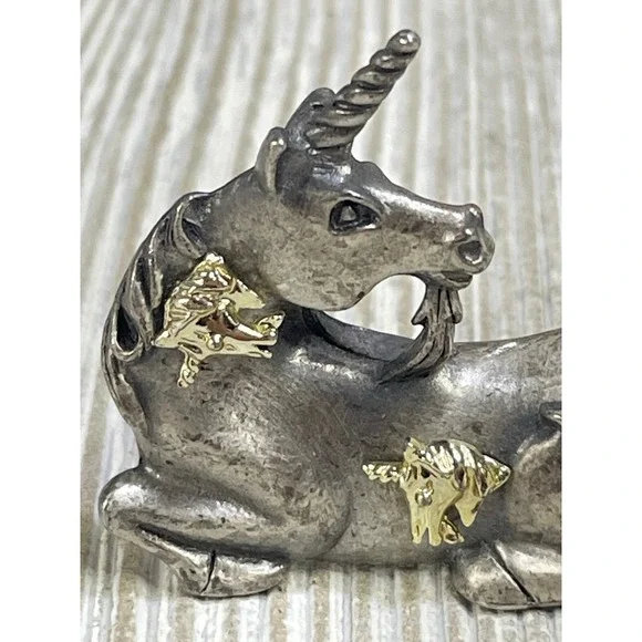 Vintage TOKIND Unicorn Stud Earrings Gold Tone w/ Stand Cute Children's Set