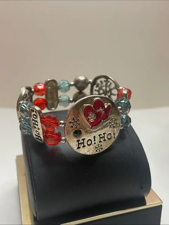 Ho! Ho! Holiday Beaded Stretch Bracelet - Red & Green