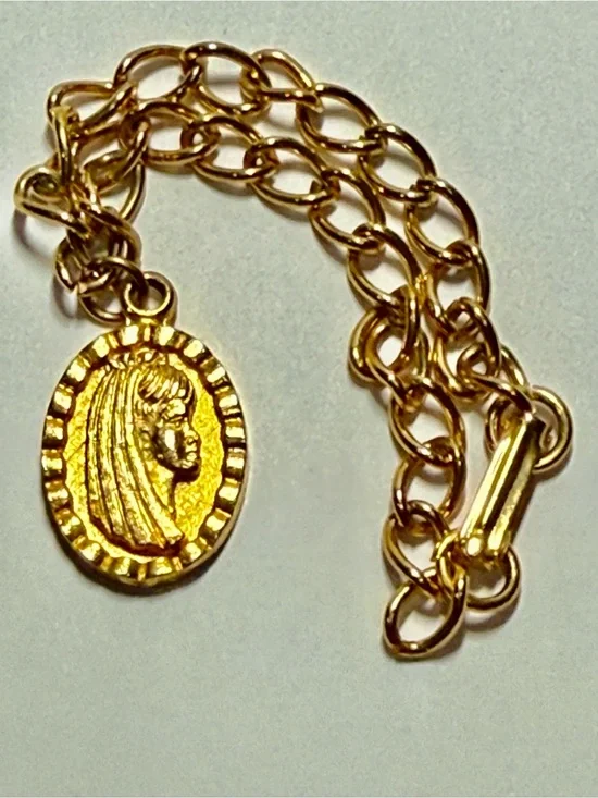 Rare new 1968 Barbie club Gold Charm Chain Bracelets 7