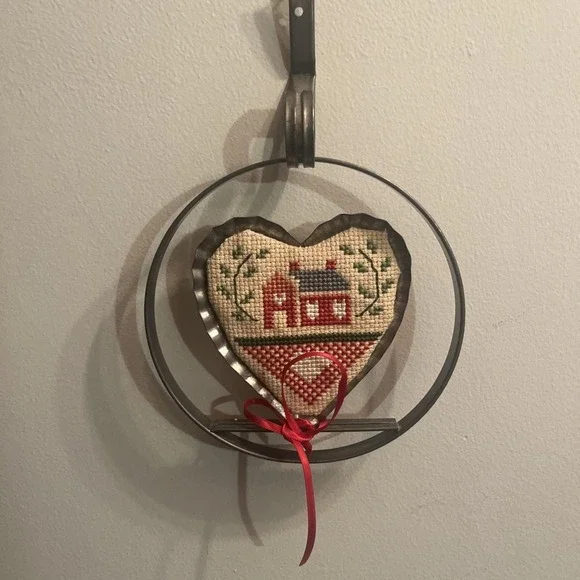 VTG Cross Stitch Heart House‎ Tin Ribbon Wall Hanging