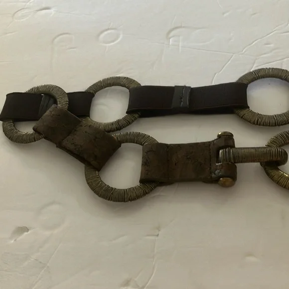 FINAL MARKDOWN Industrial looking ladies belt