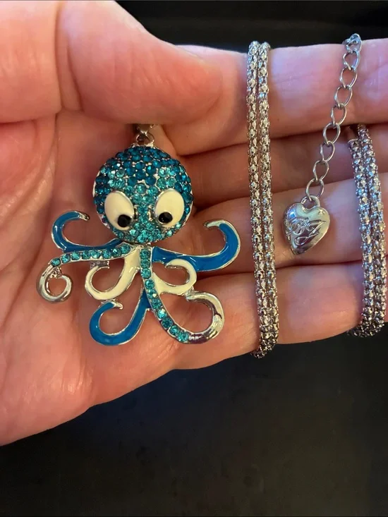 Blue Crystal Octopus Pendant Necklace-movable piece. Head turns left and right.