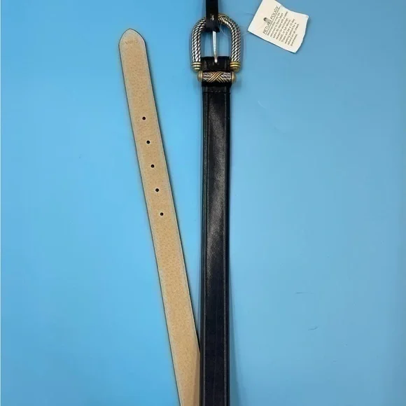 NWT VINTAGE 1998 Genuine Leather Belt With Engraved Hardware