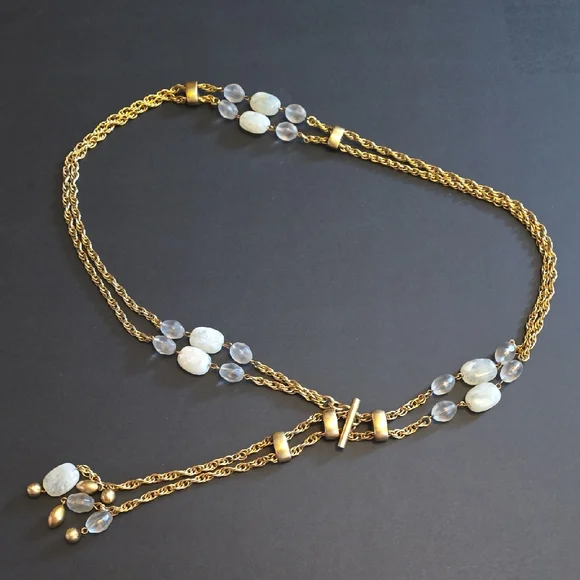 Gold Tone and White Beaded Toggle Clasp Belt
