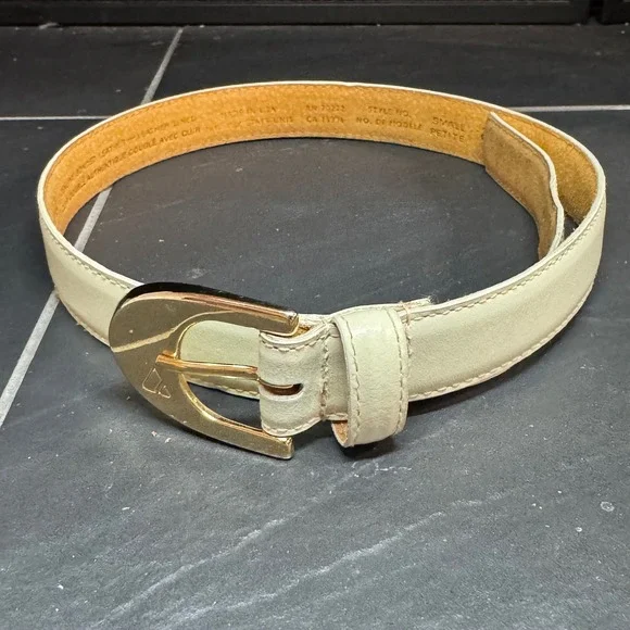 Vintage 1990 Liz Claiborne Cream Leather Belt Gold Buckle Small‎ 24084 USA Made